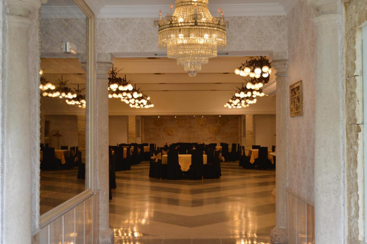 Nuevo Hotel Capitolio バルデペニャス エクステリア 写真