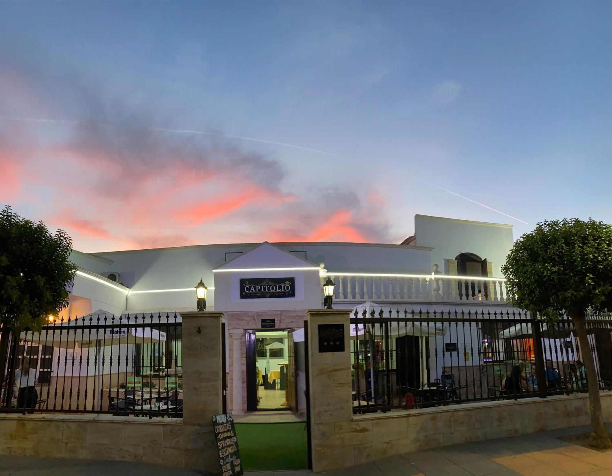 Nuevo Hotel Capitolio バルデペニャス エクステリア 写真